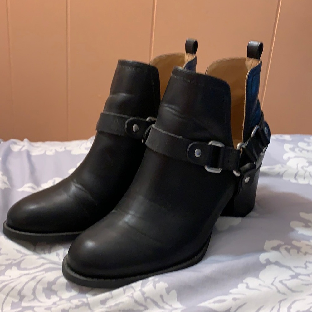 Madden Girl ankle boots